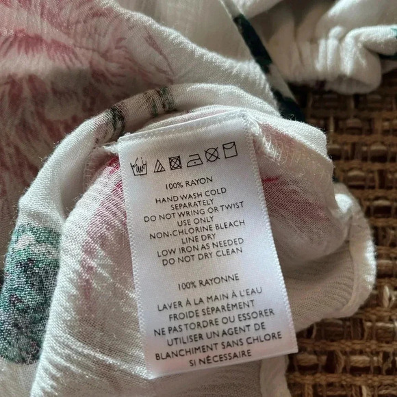 Kimchi Blue Pia Off-the-Shoulder Floral Blouse Cropped‎ Top Women Size: Medium - Picture 9 of 9